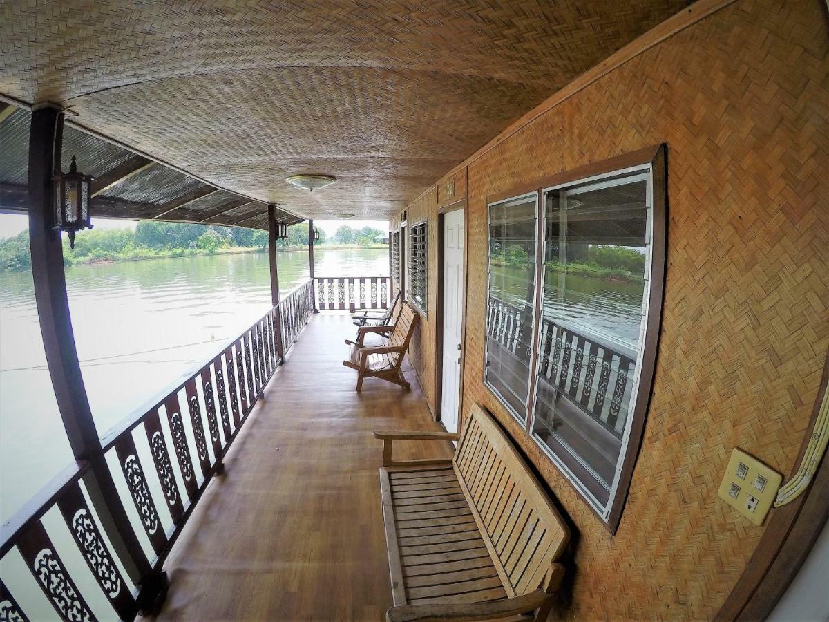 T & T Hostel Канчанабури Экстерьер фото